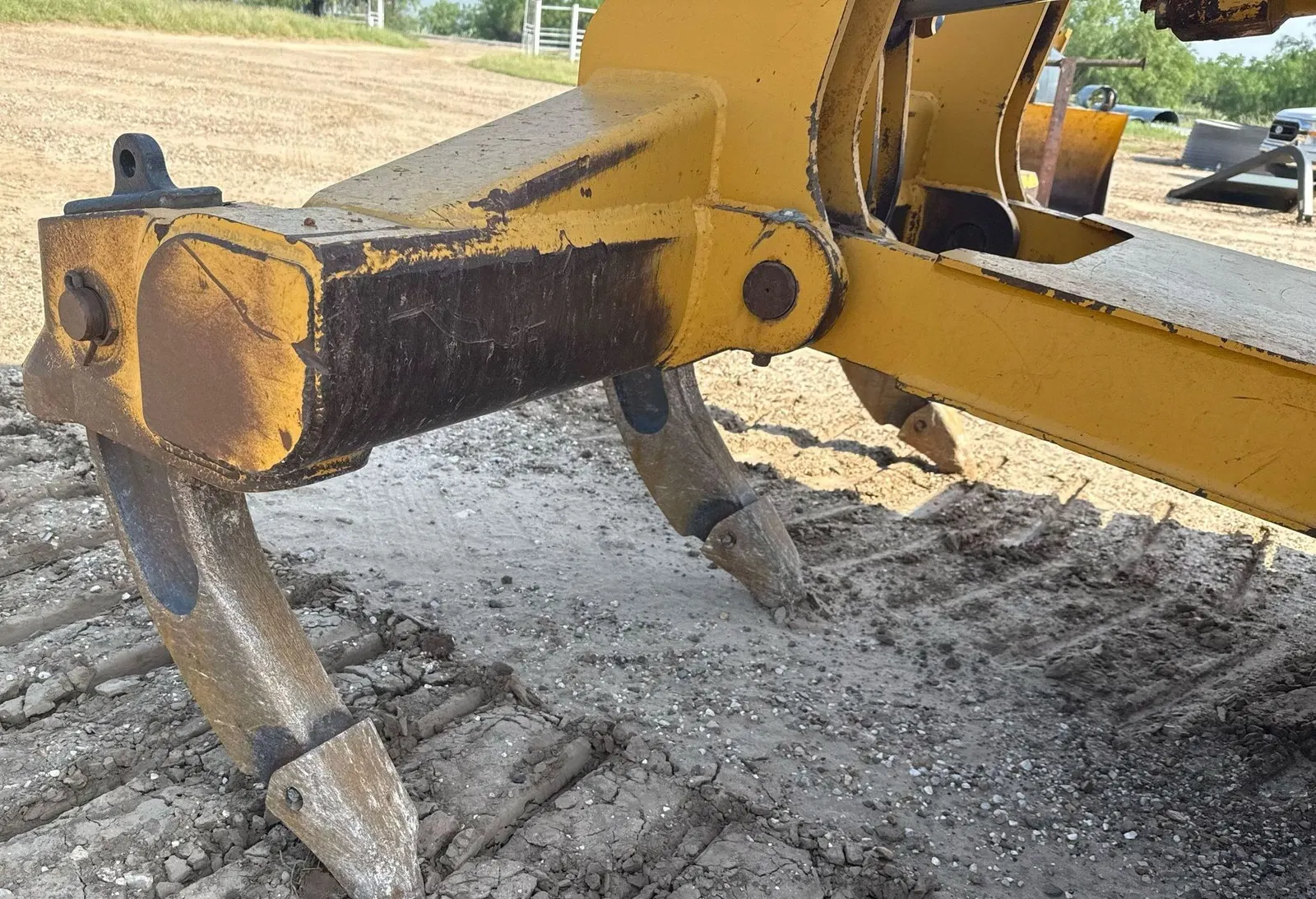 2019 Komatsu D65EX-18