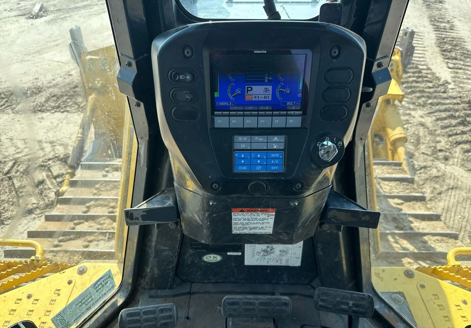 2019 Komatsu D65EX-18
