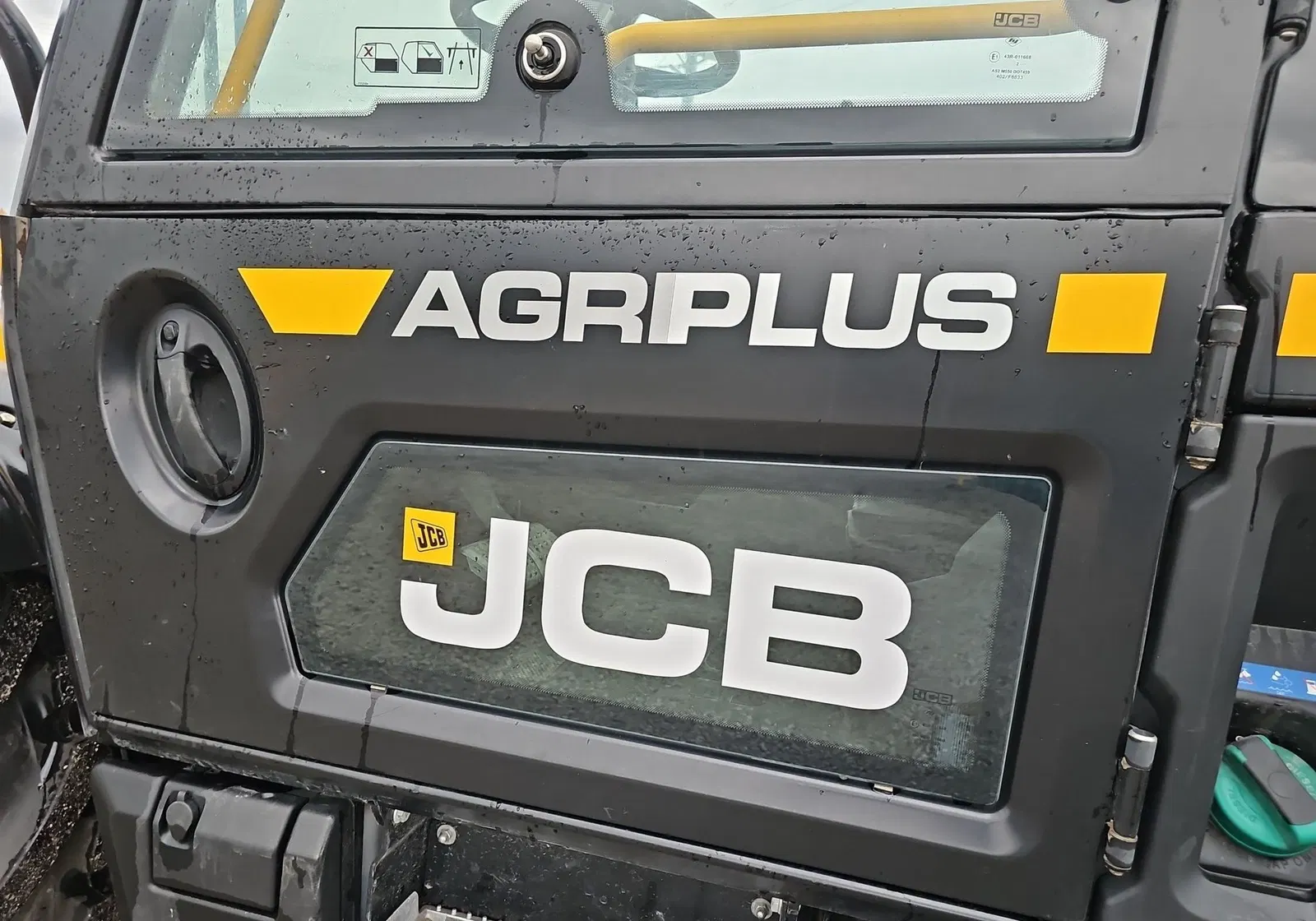 2023 JCB 542-70AG