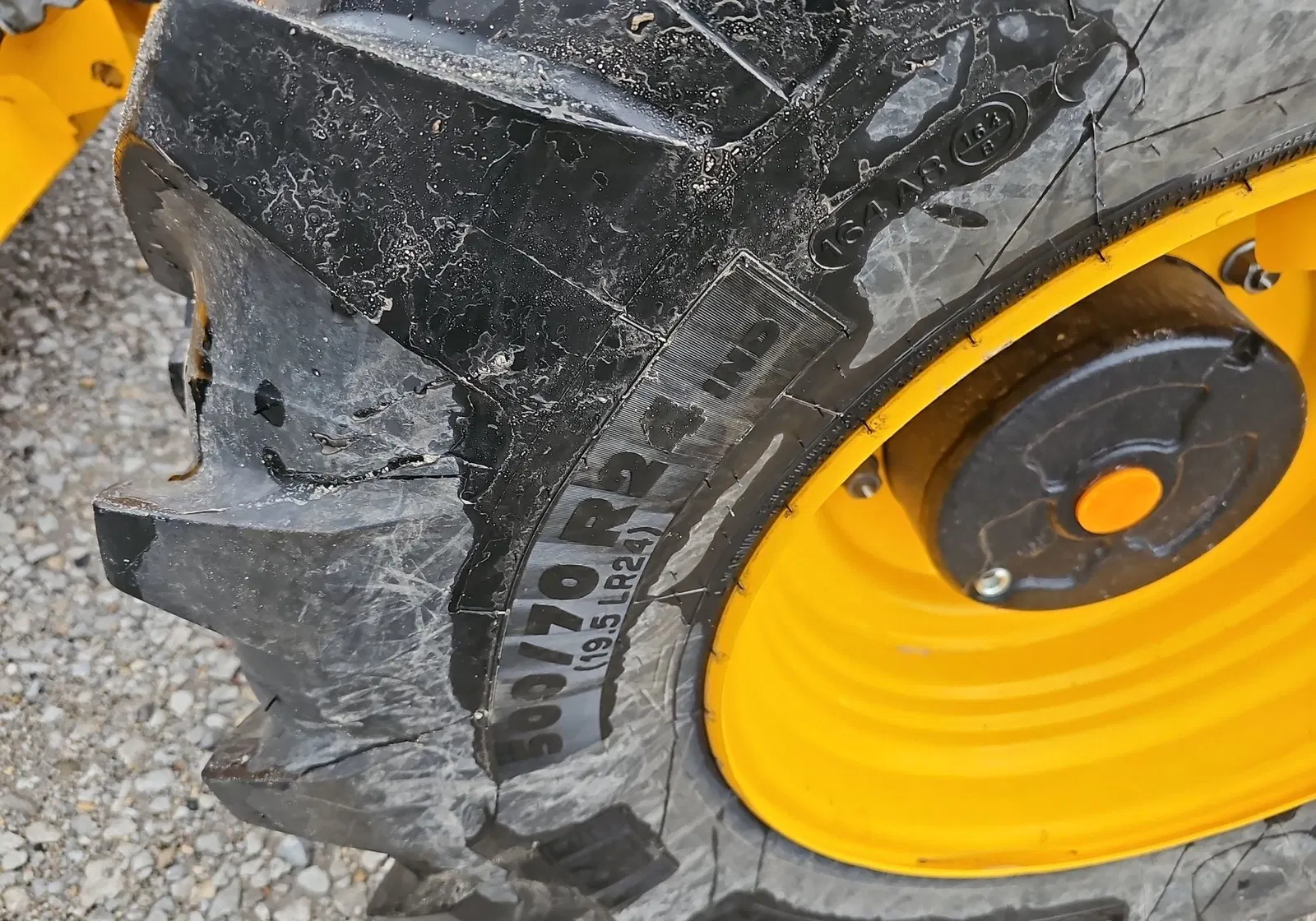 2023 JCB 542-70AG