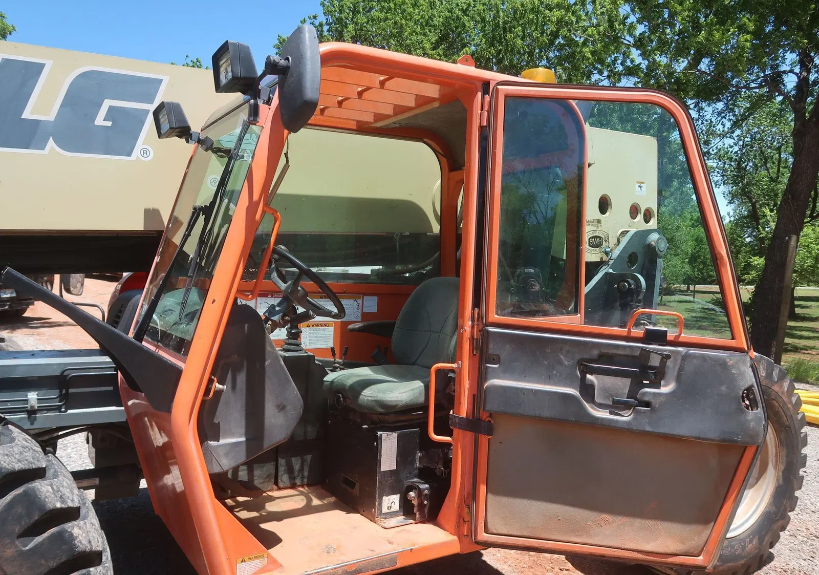 2008 JLG G12-55A