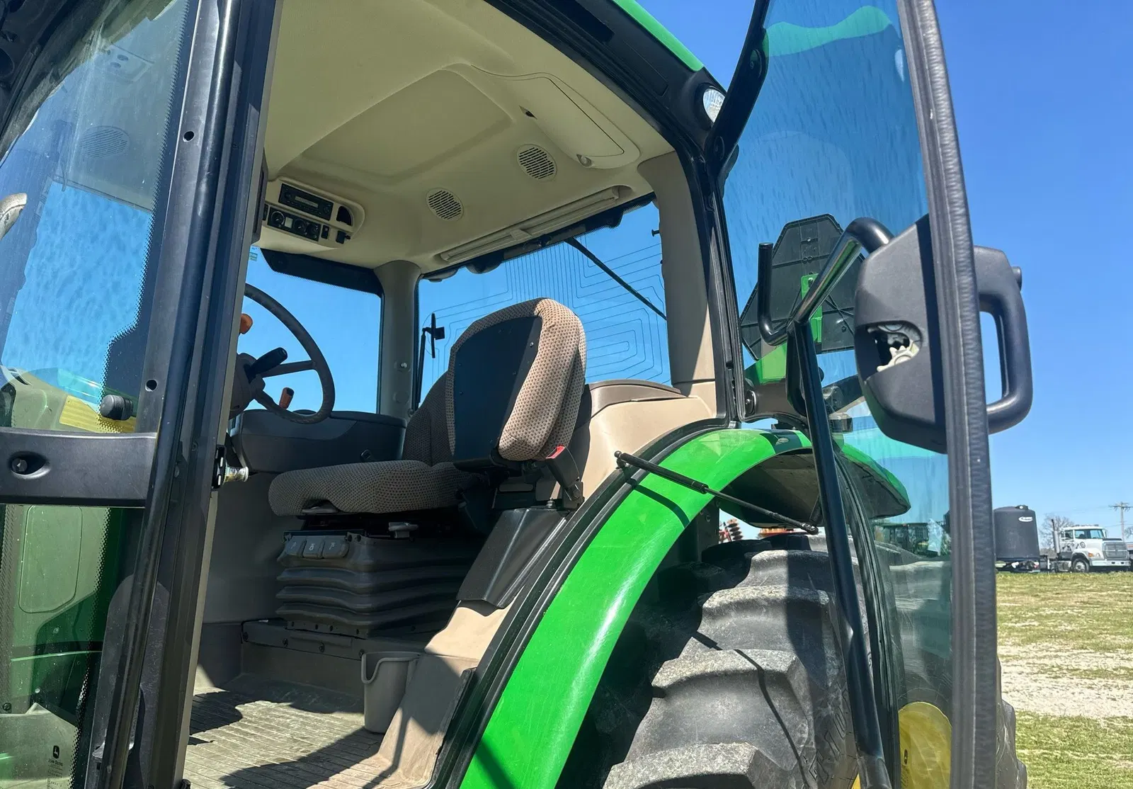 2014 John Deere 6190R