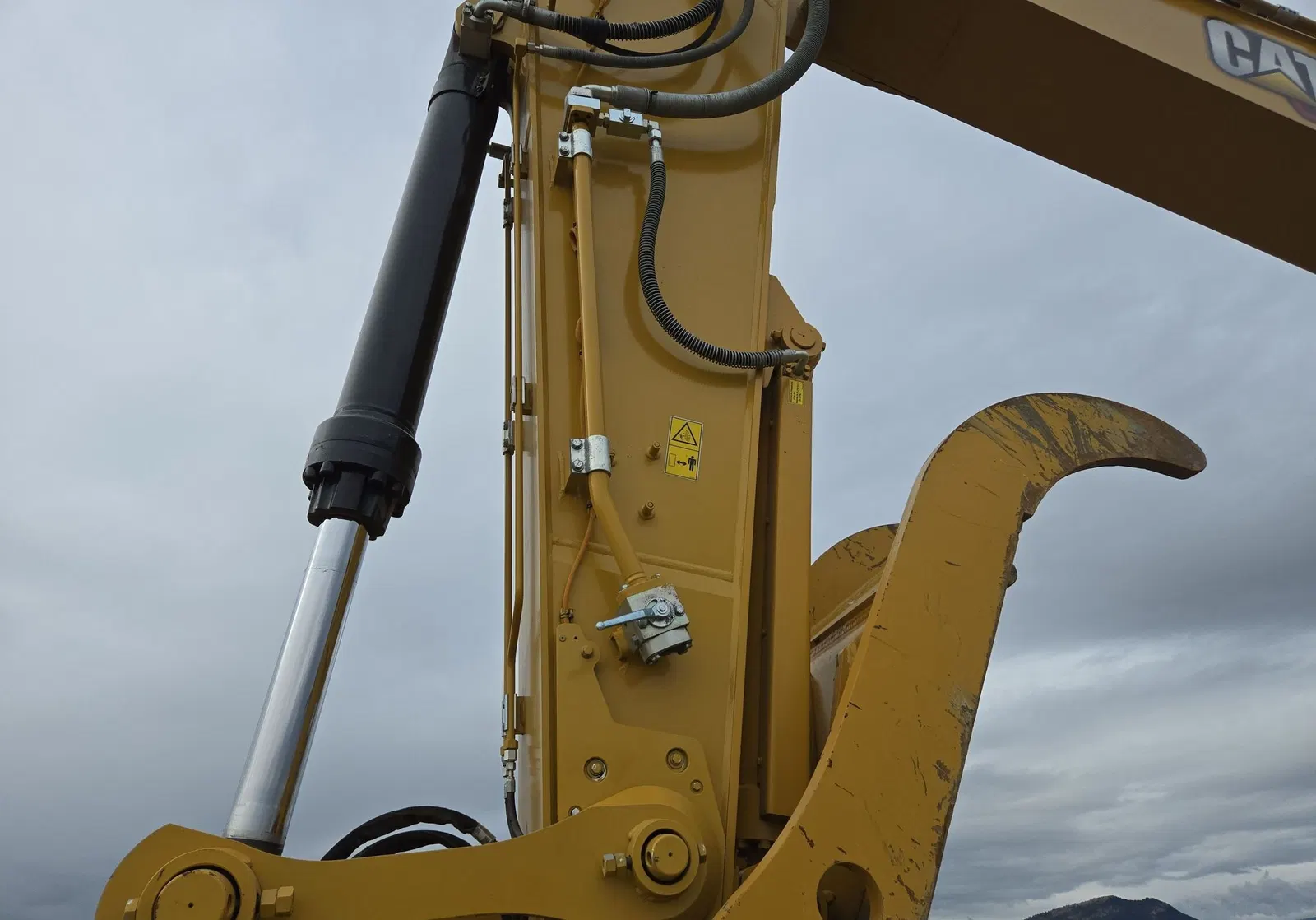2023 Caterpillar 336