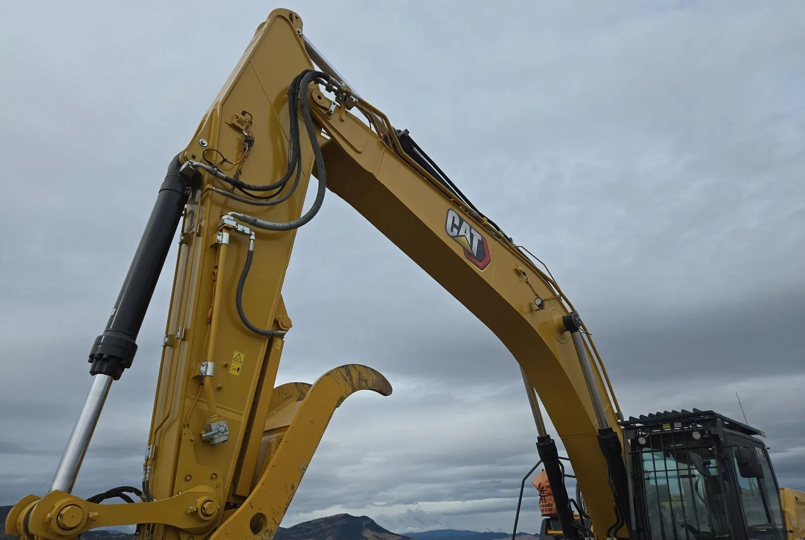 2023 Caterpillar 336