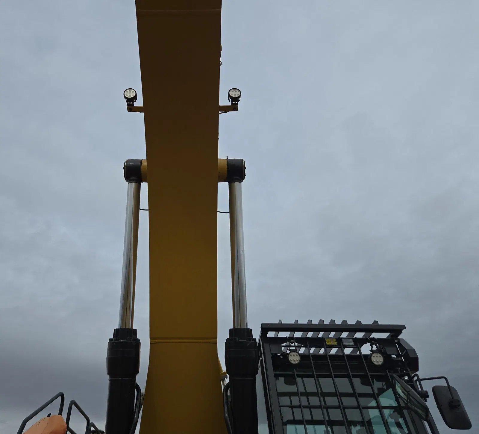 2023 Caterpillar 336