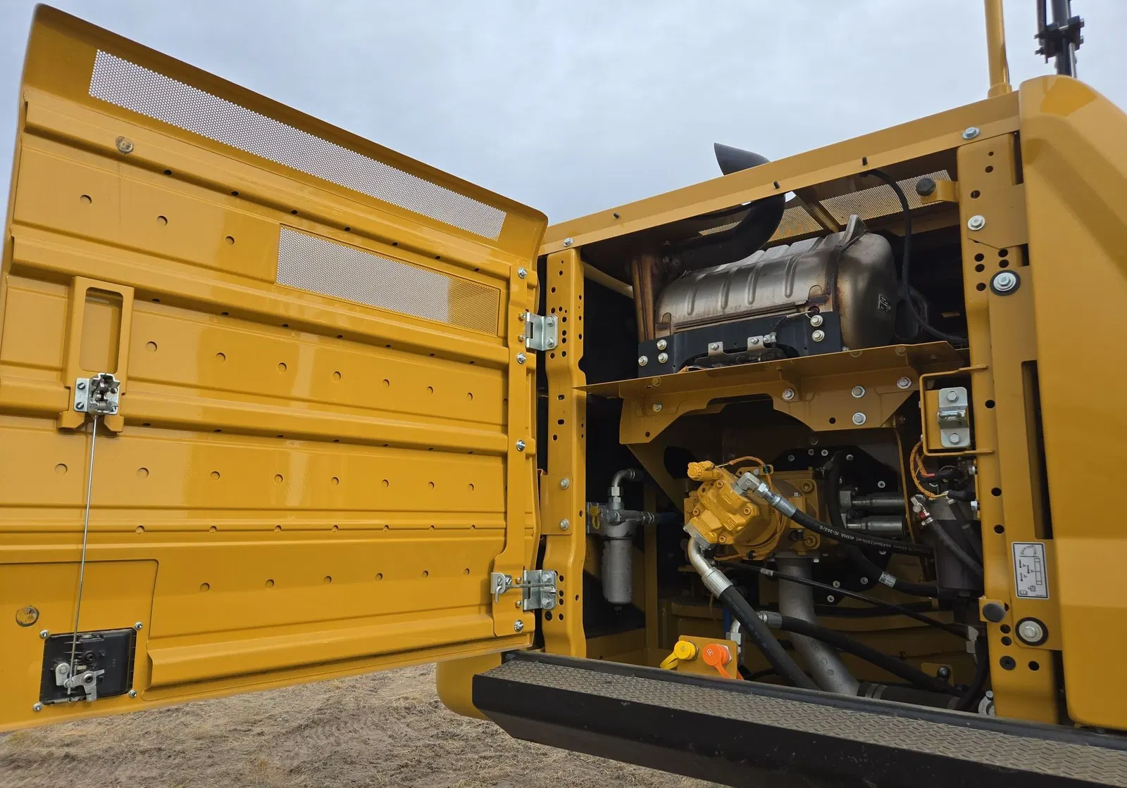 2023 Caterpillar 336