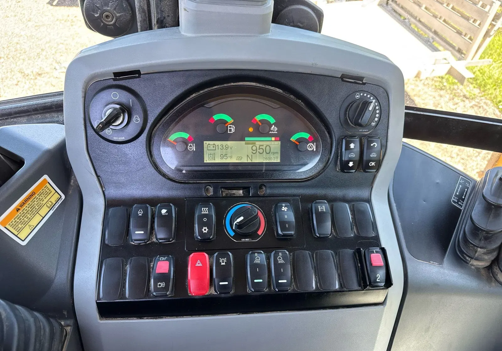 2016 Caterpillar 420F2