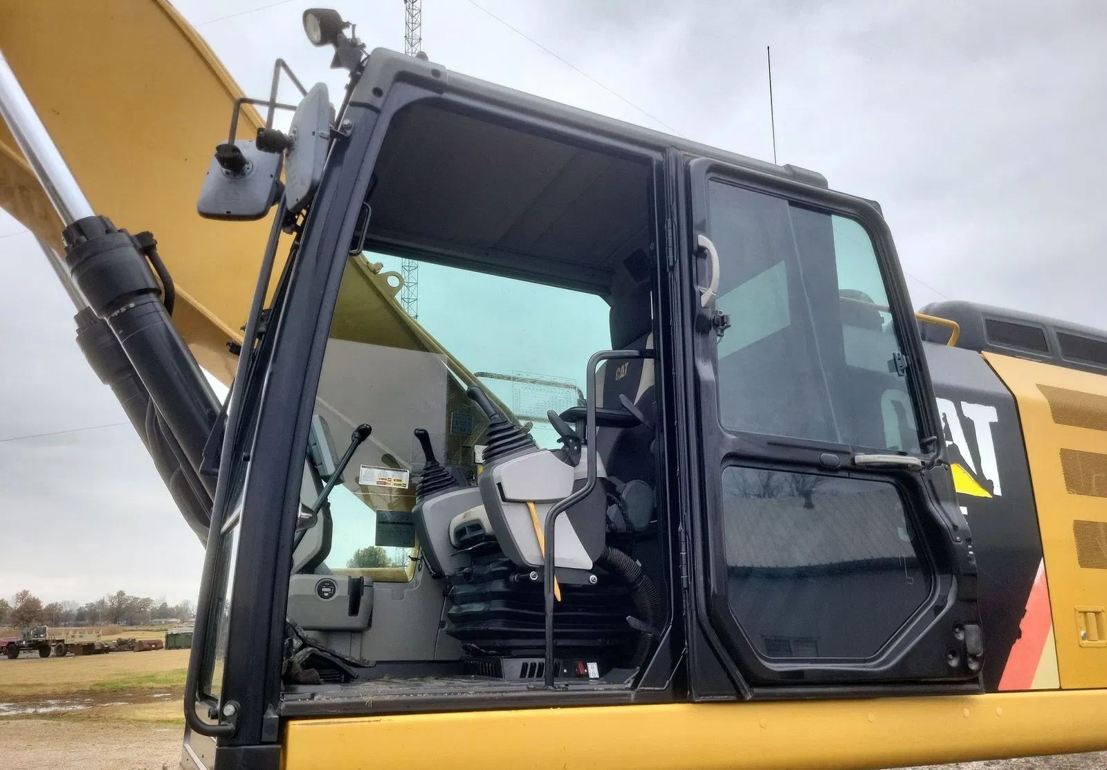 2016 Caterpillar 336FL