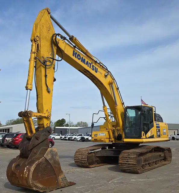 2017 Komatsu PC360LC-11