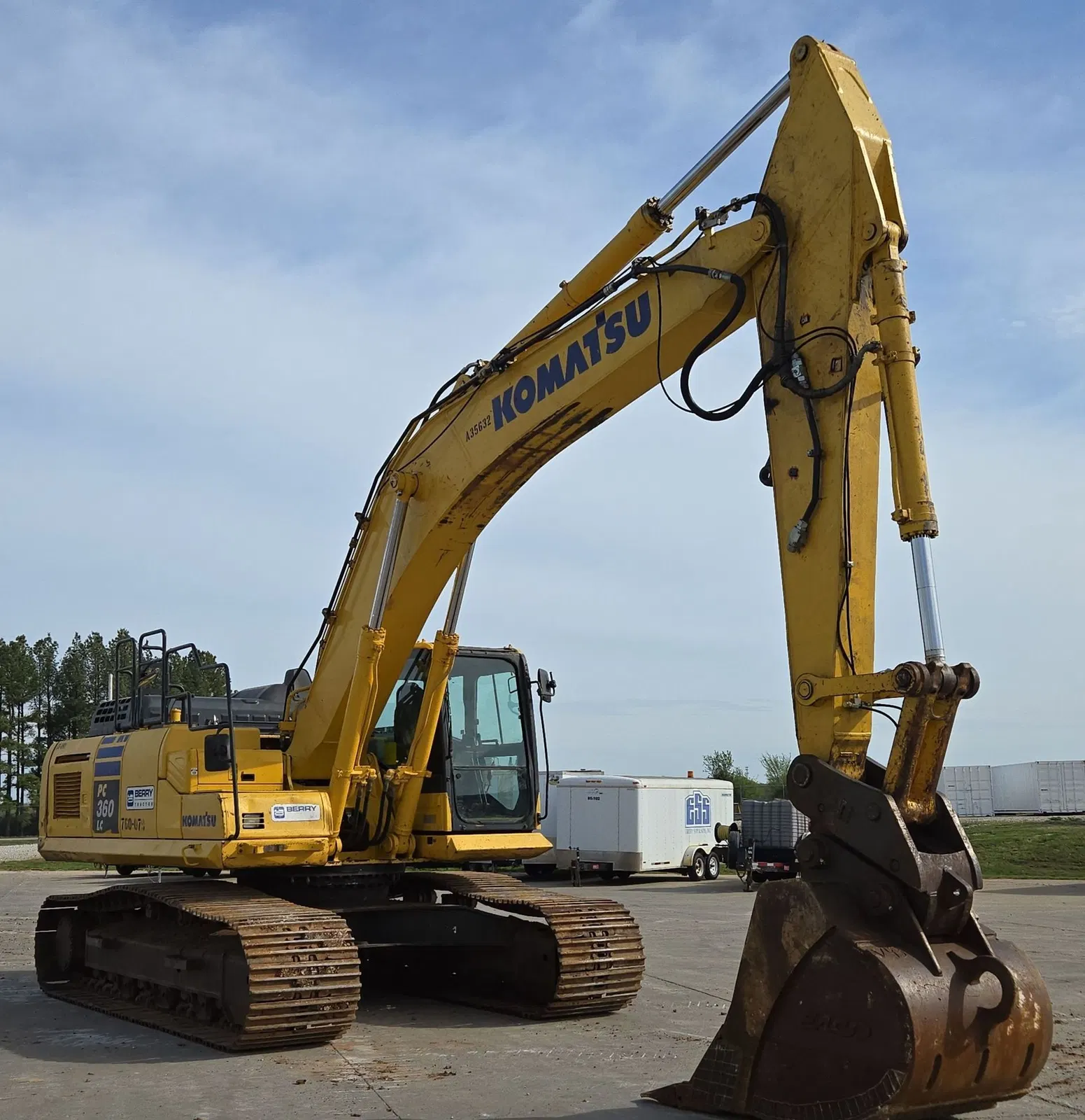 2017 Komatsu PC360LC-11