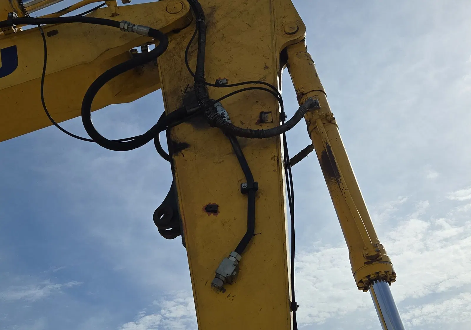 2017 Komatsu PC360LC-11