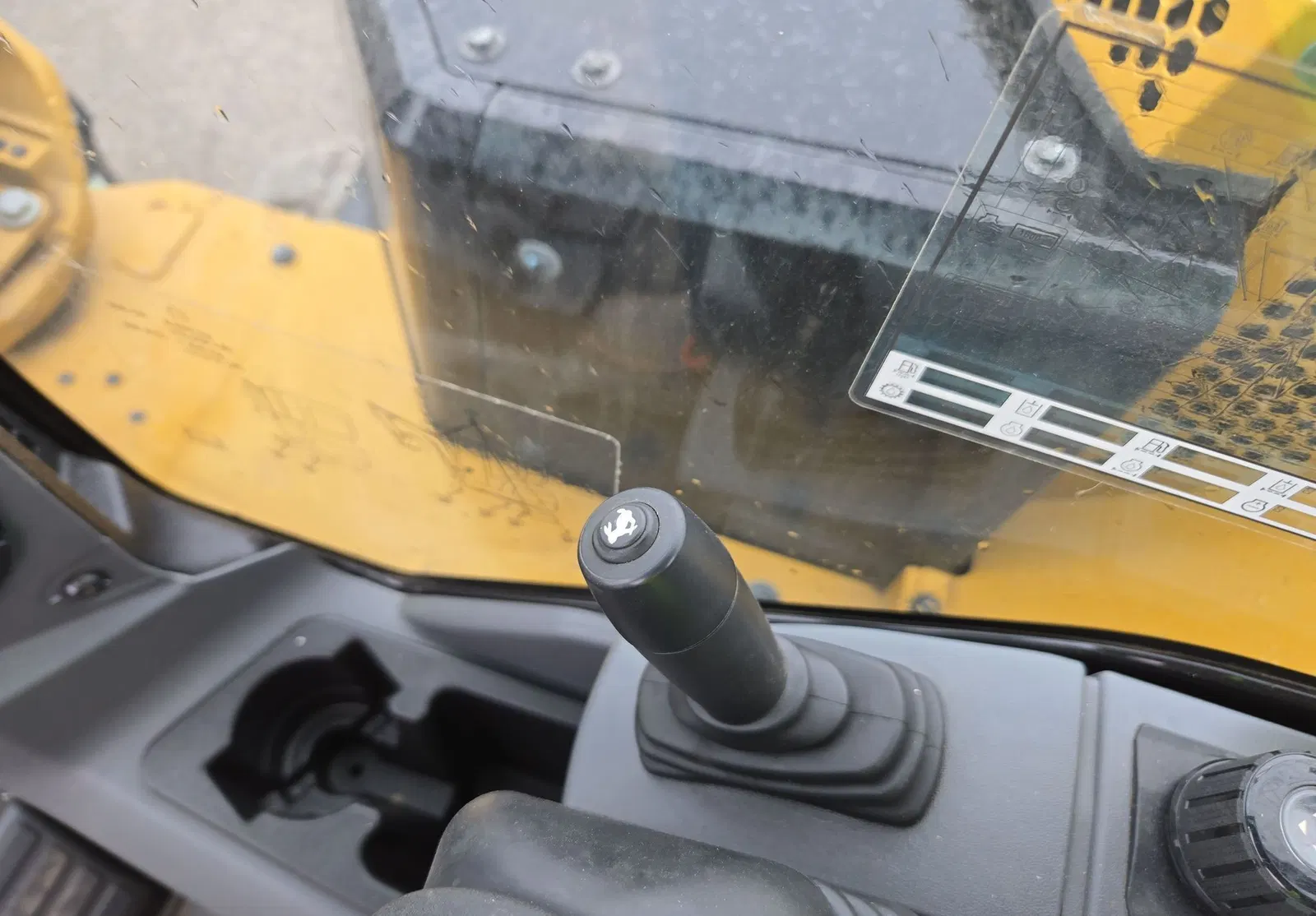 2023 Caterpillar 306