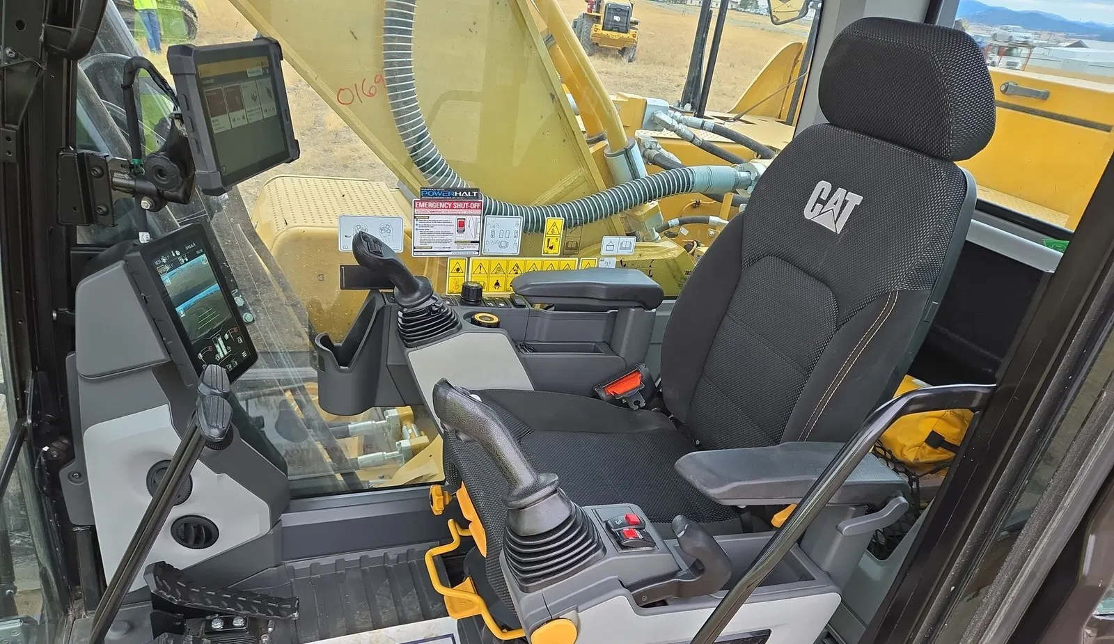 2023 Caterpillar 336