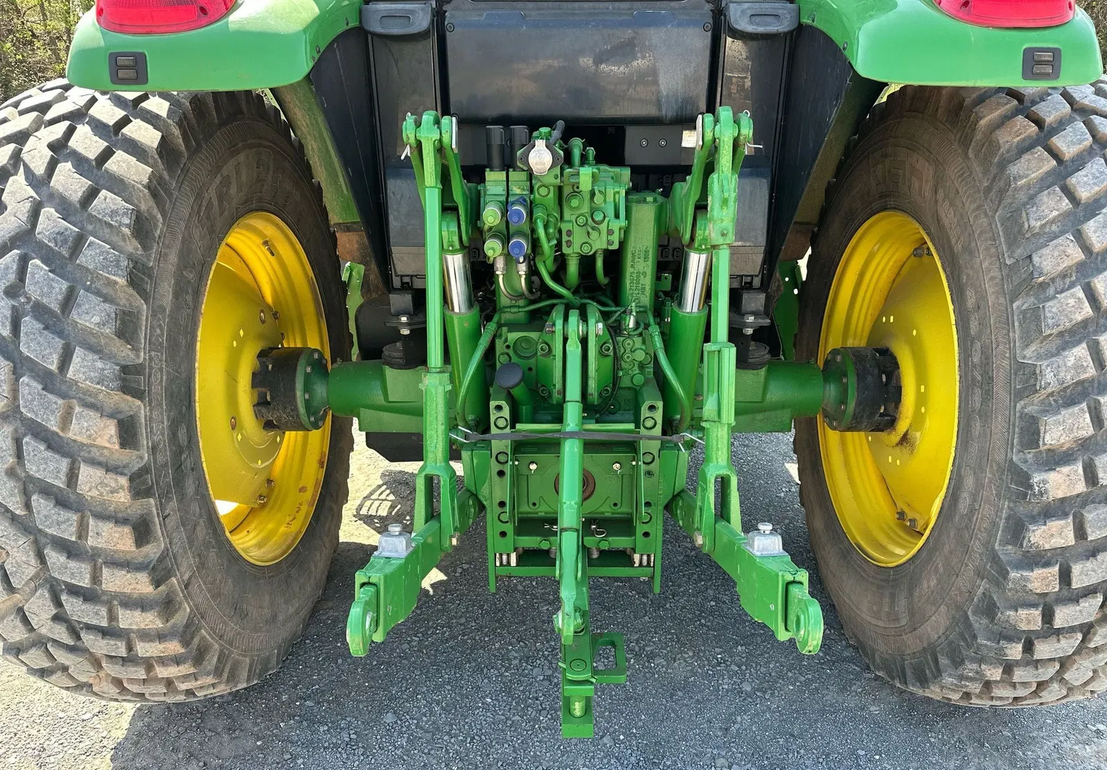 2021 John Deere 6110M