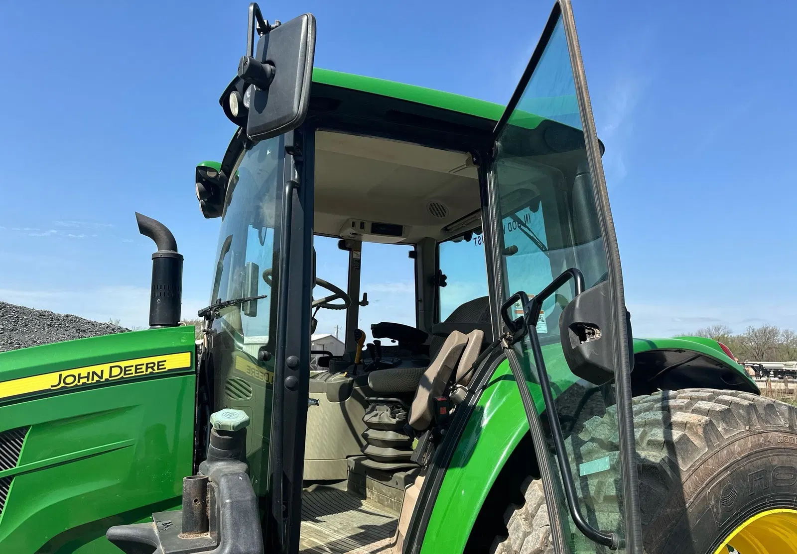 2021 John Deere 6110M
