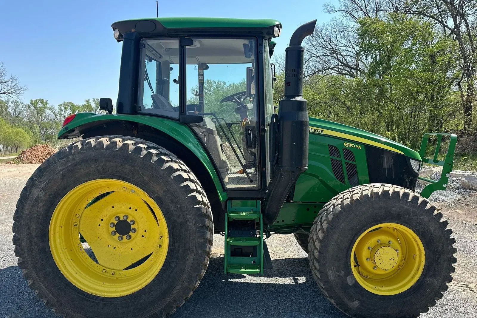 2021 John Deere 6110M