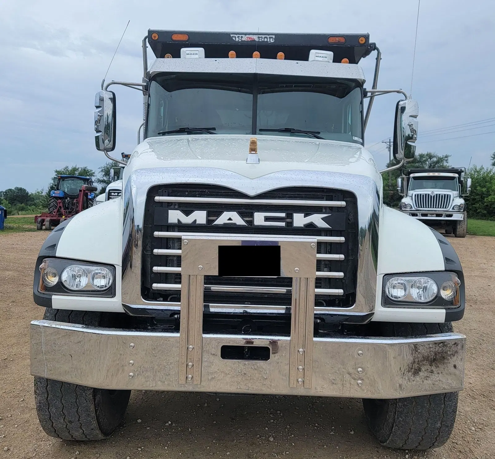2021 Mack Granite