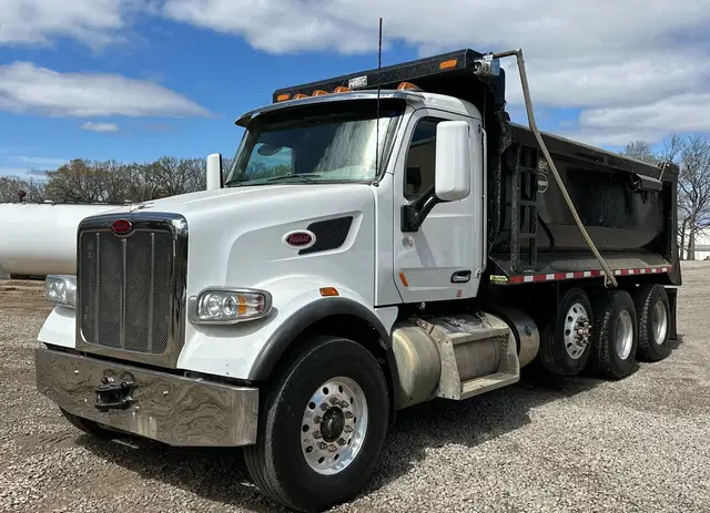2020 Peterbilt 567