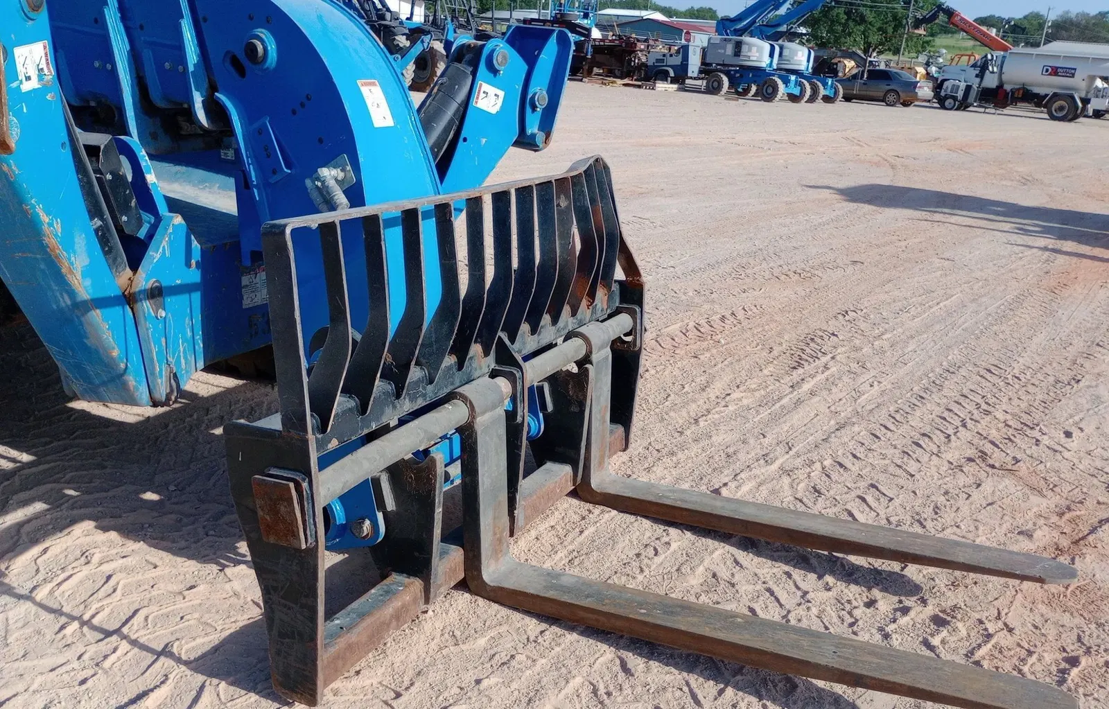 2021 Genie GTH-1256