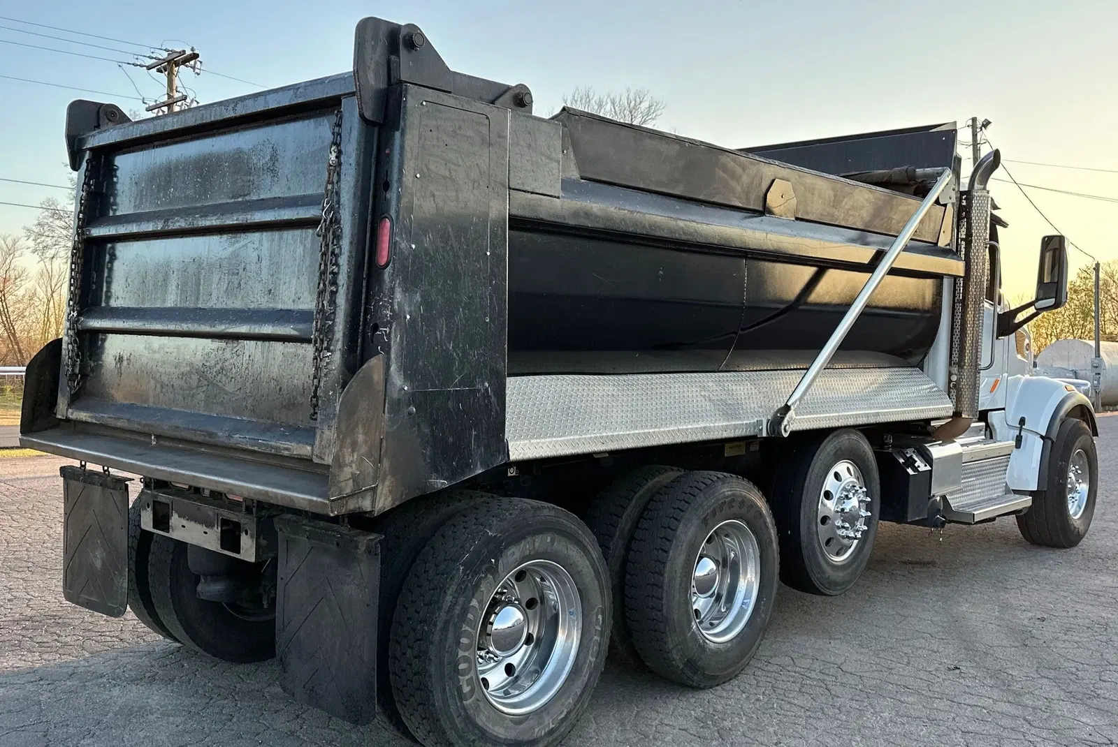 2021 Peterbilt 567