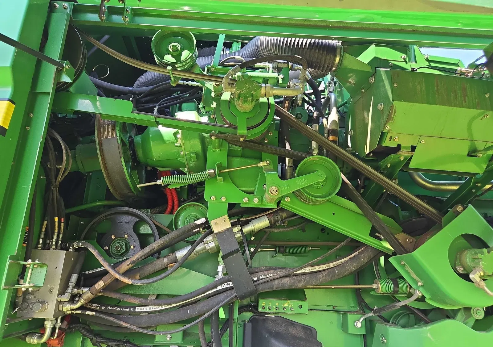 2014 John Deere S690