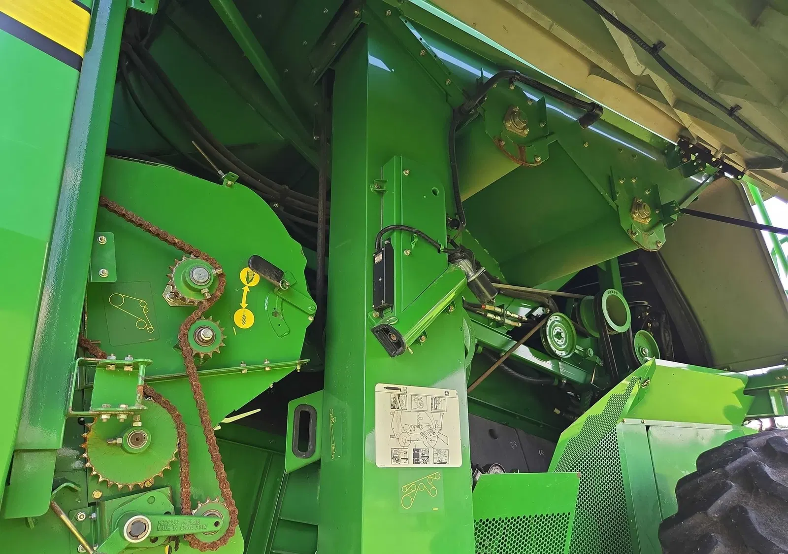 2014 John Deere S690