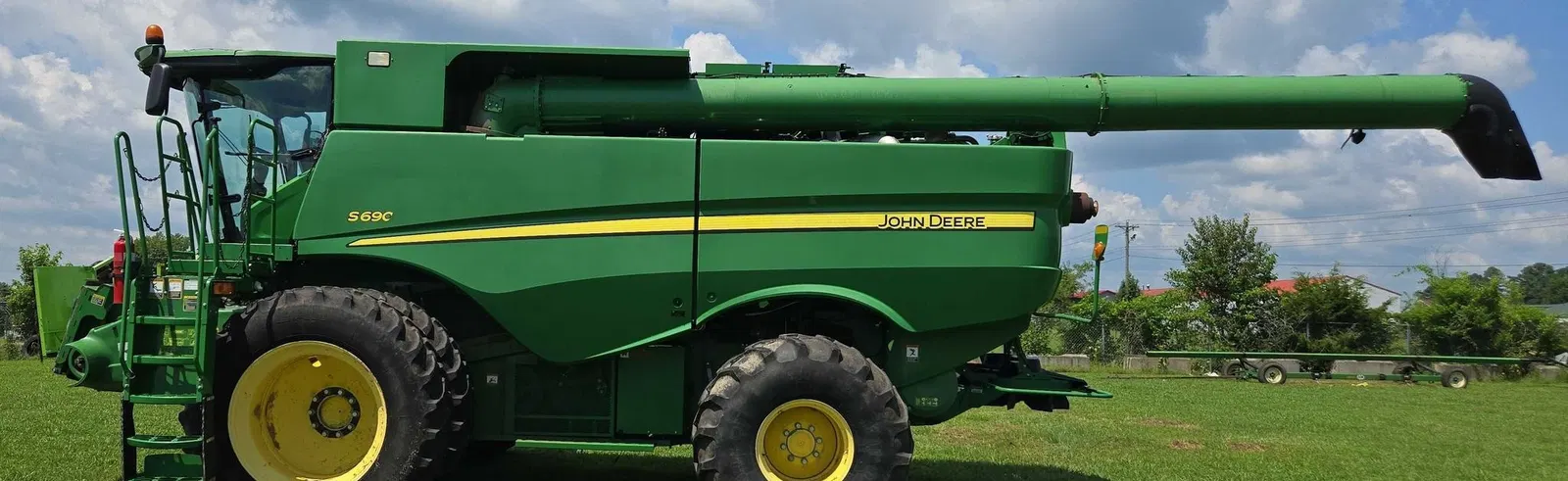 2014 John Deere S690