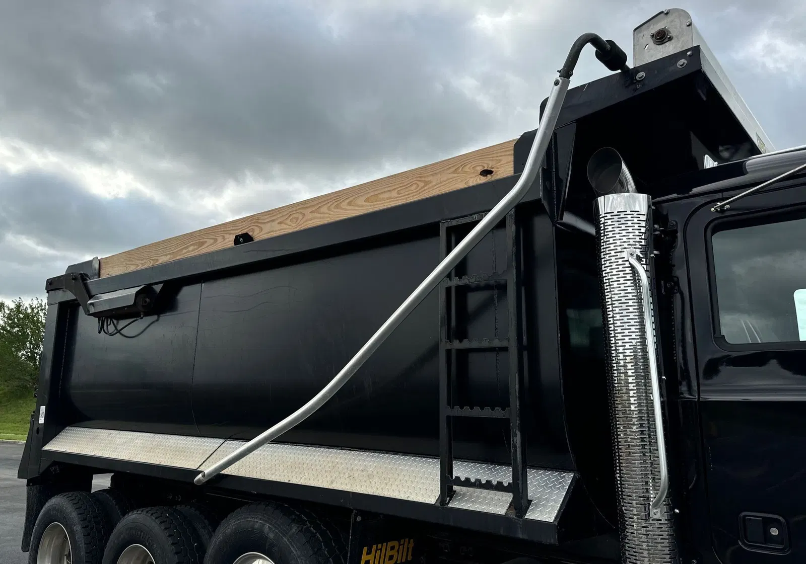 2019 Mack Granite