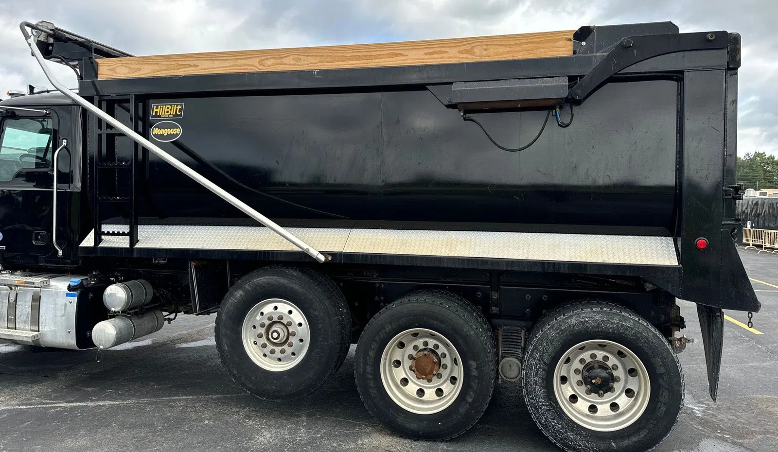 2019 Mack Granite