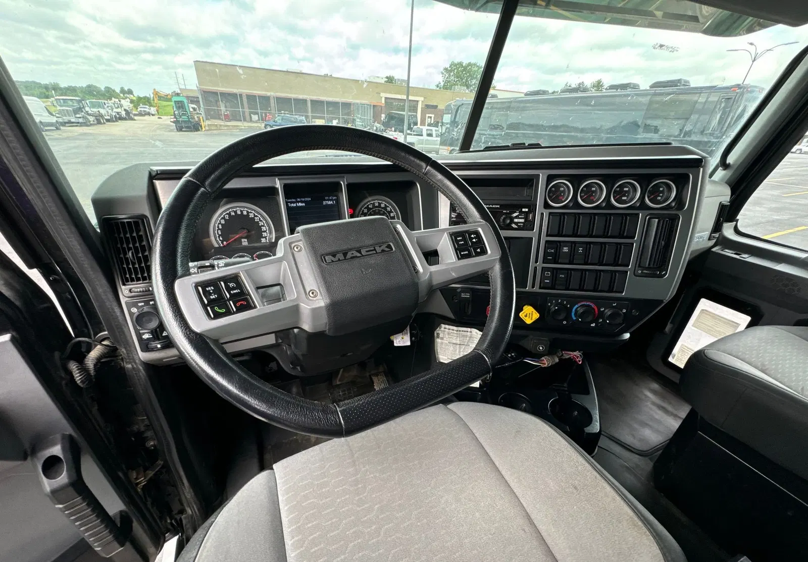 2019 Mack Granite