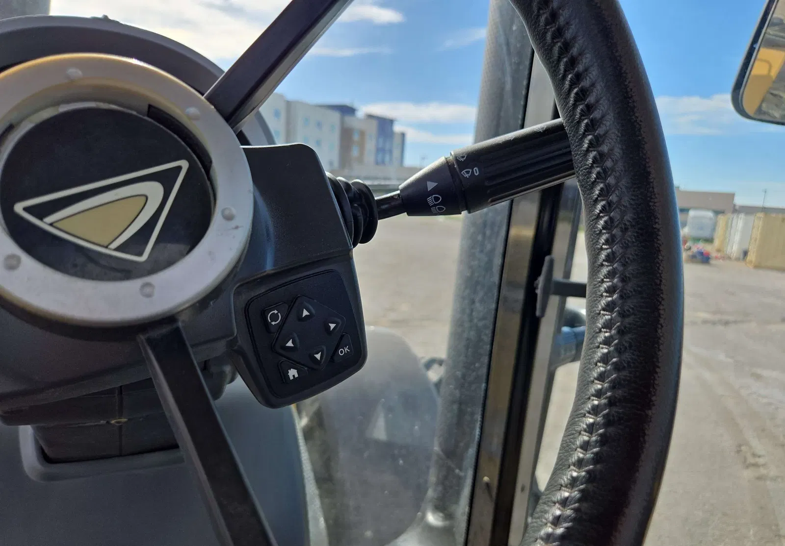 2015 Challenger MT675E