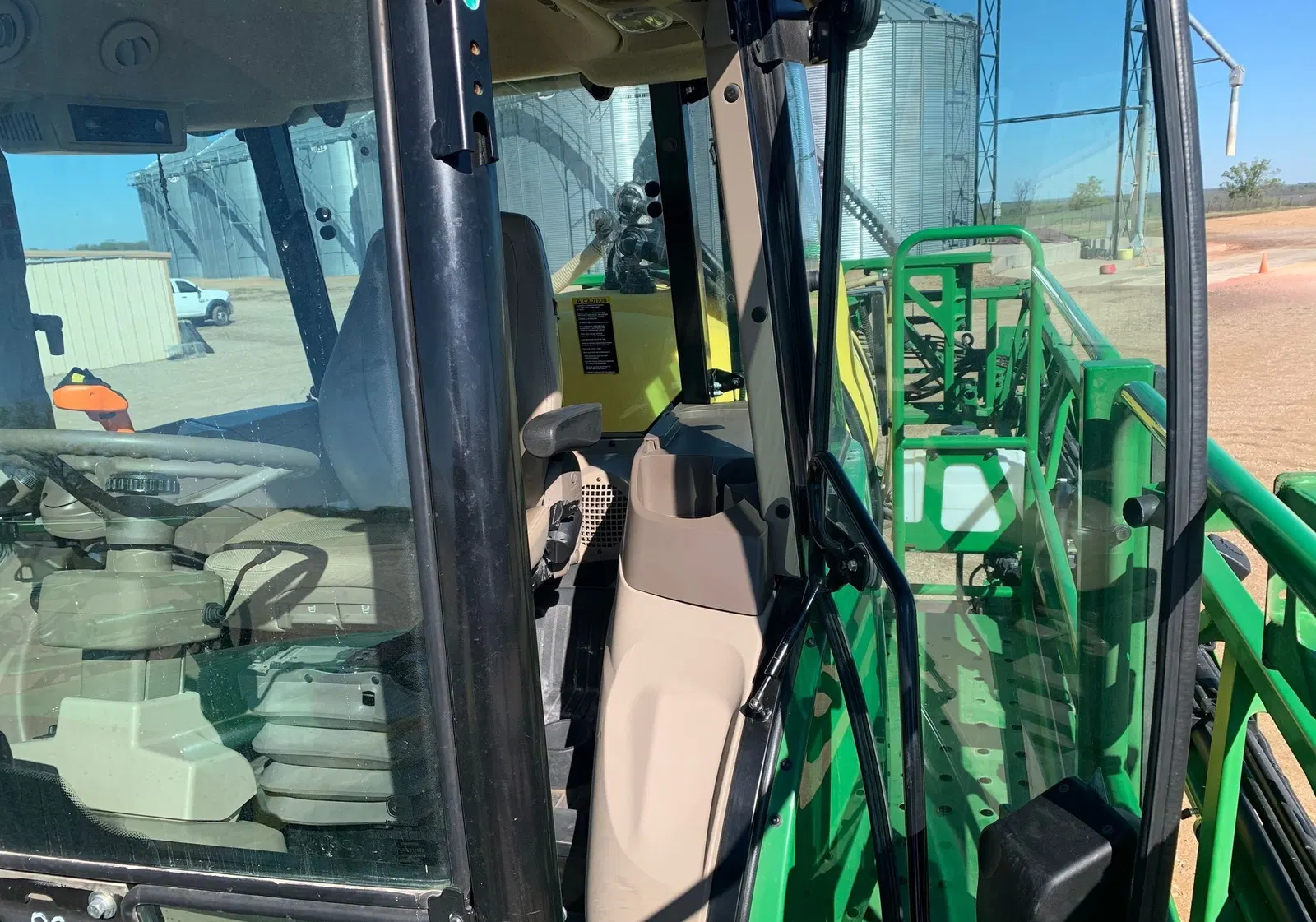 2022 John Deere R4023