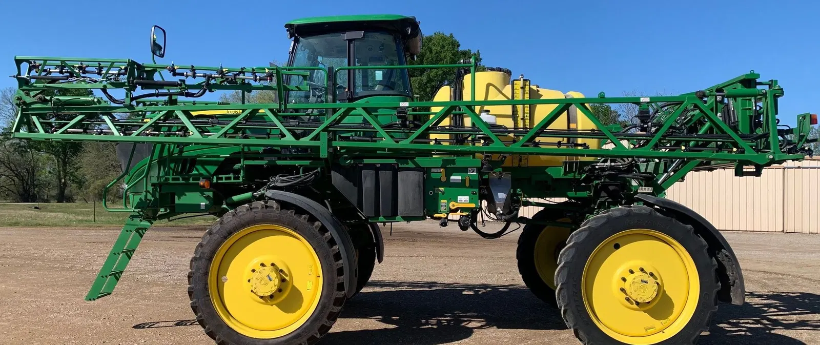 2022 John Deere R4023