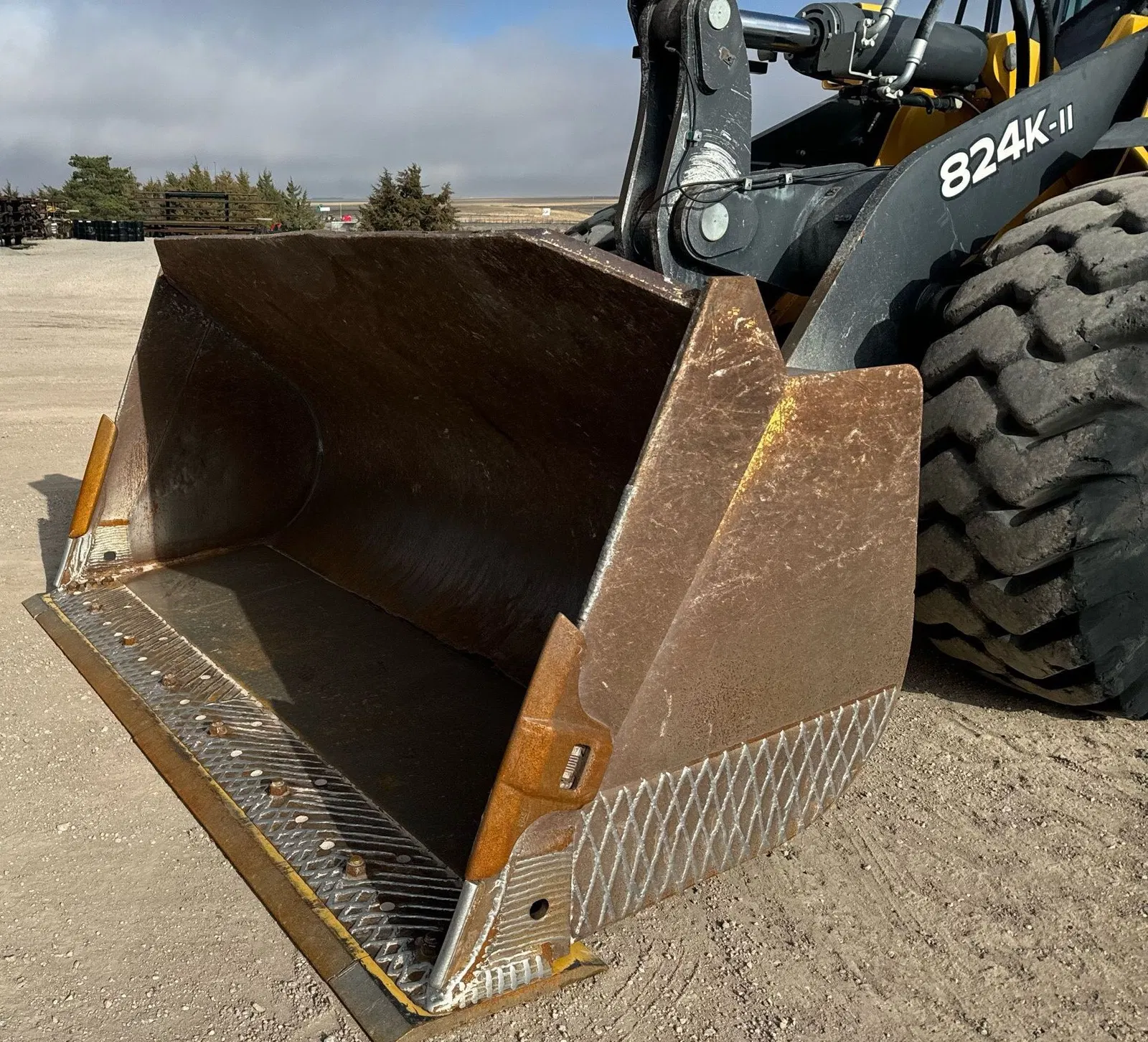 2016 John Deere 824K