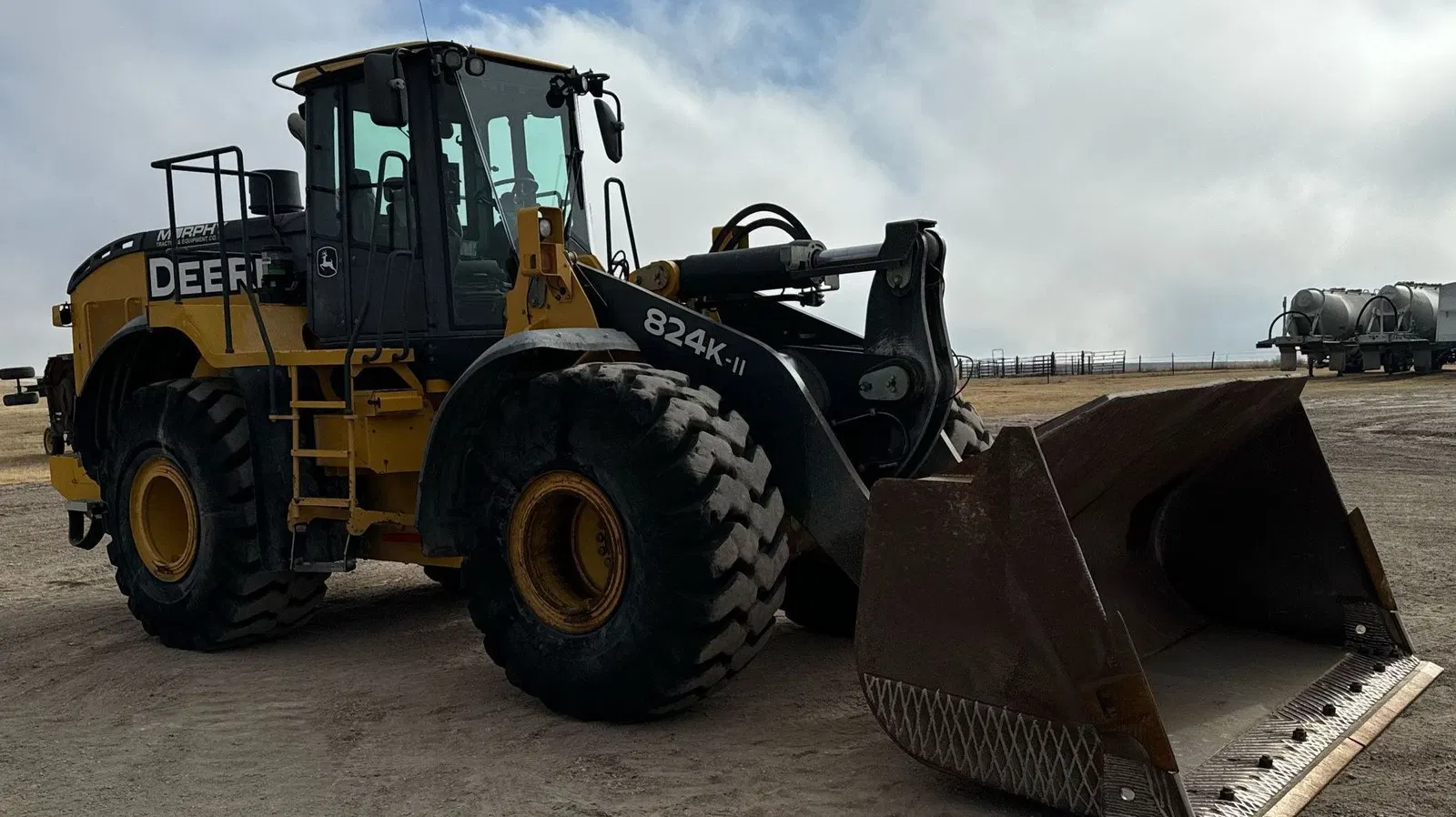 2016 John Deere 824K