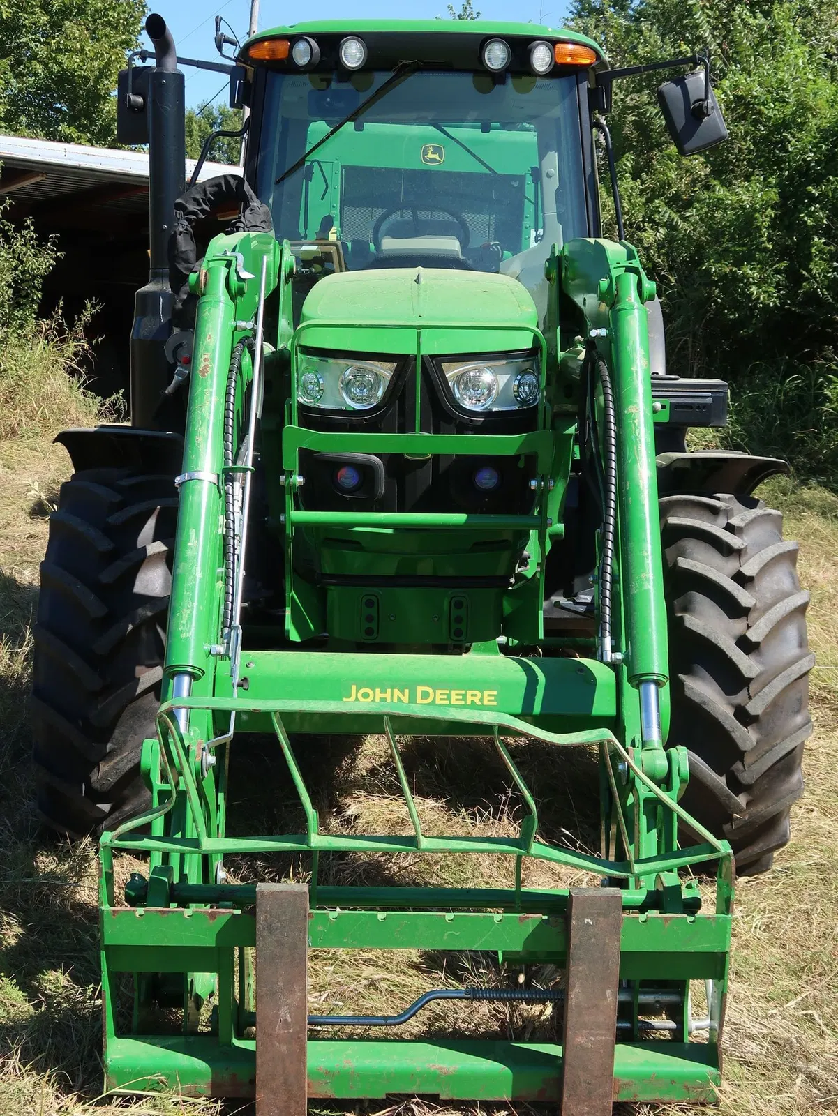 2019 John Deere 6110M