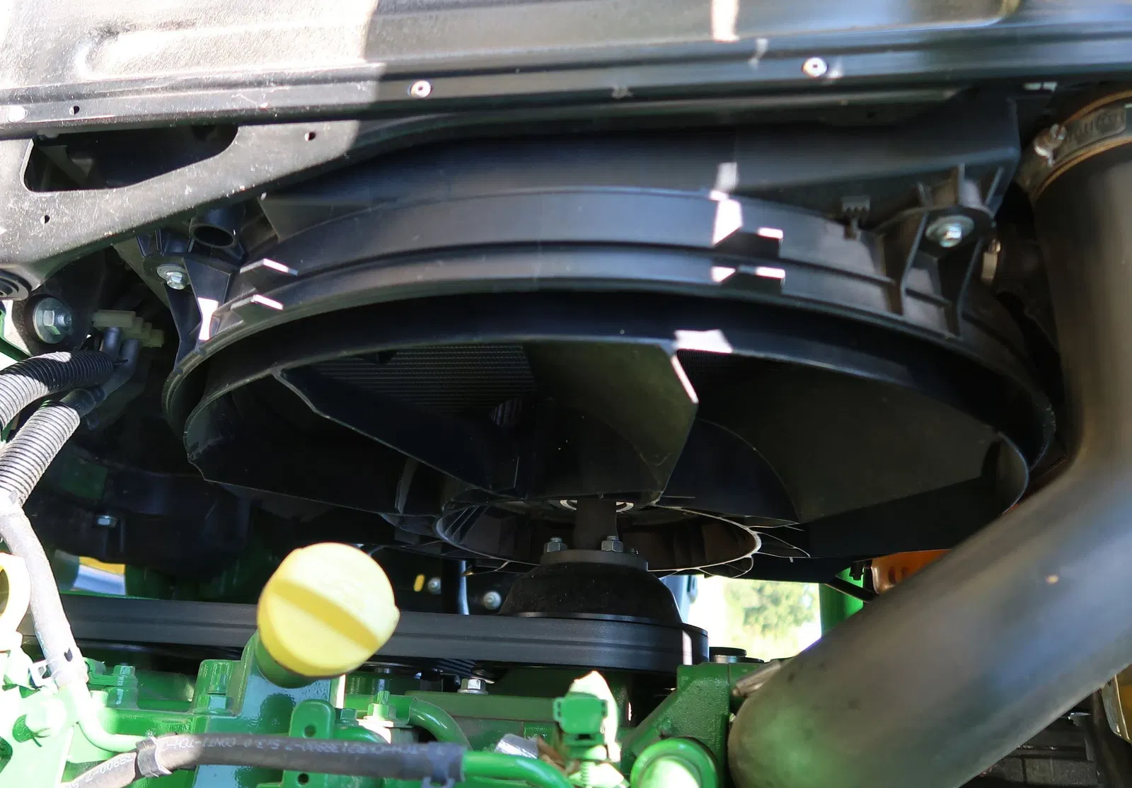 2019 John Deere 6110M