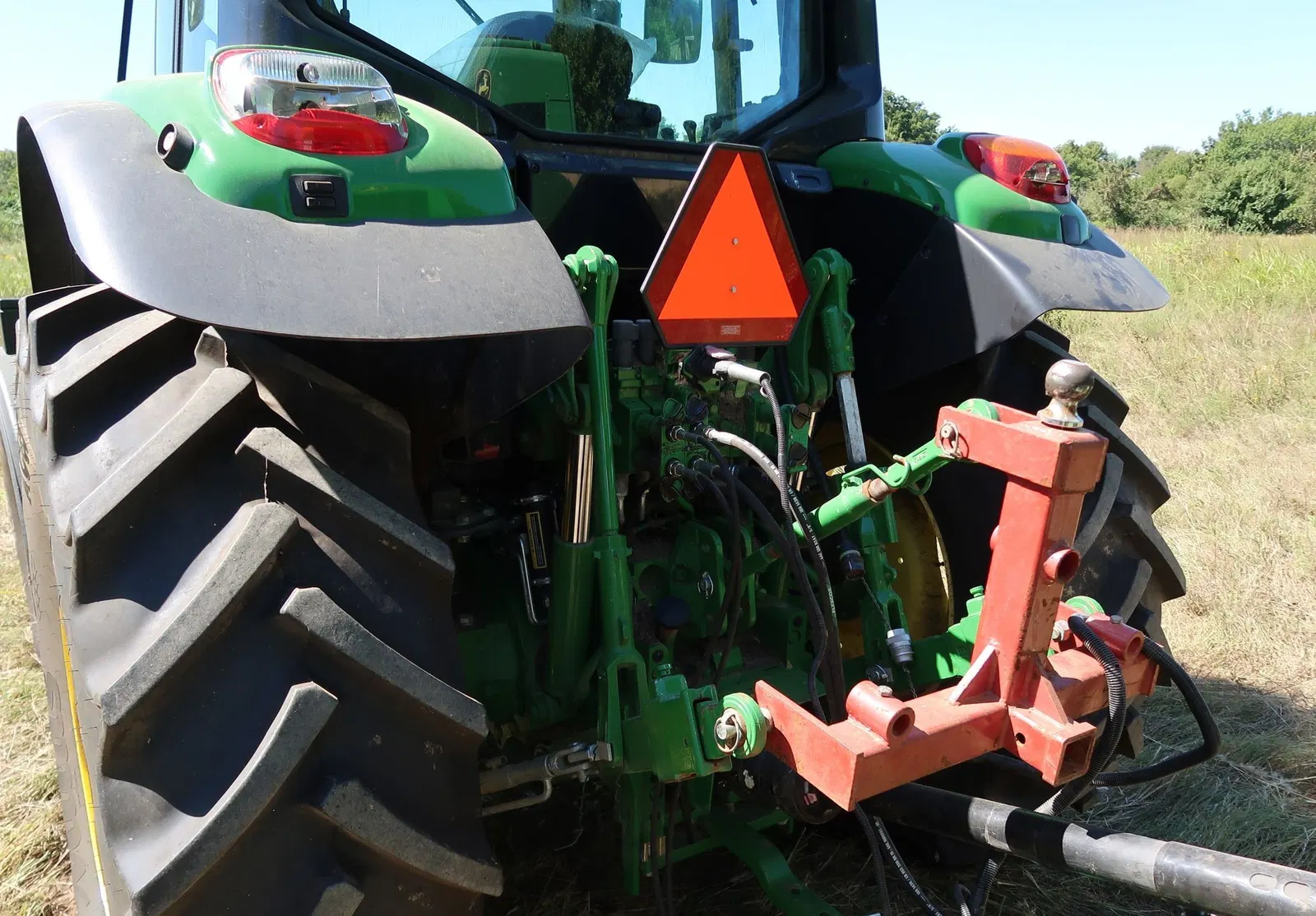 2019 John Deere 6110M