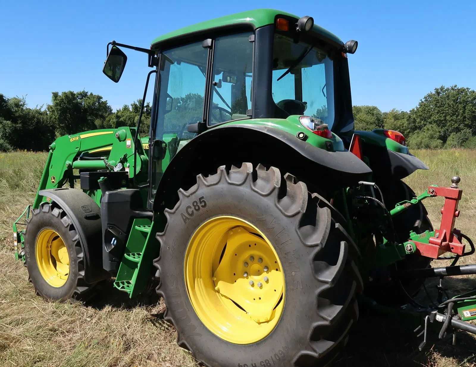 2019 John Deere 6110M