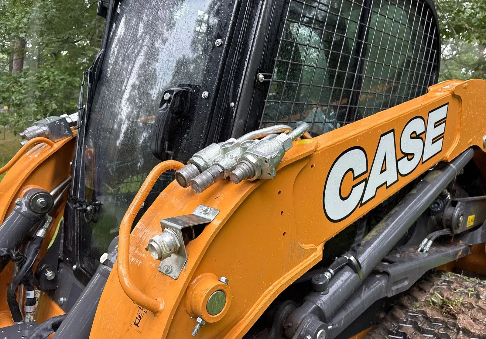 2022 Case TV450B