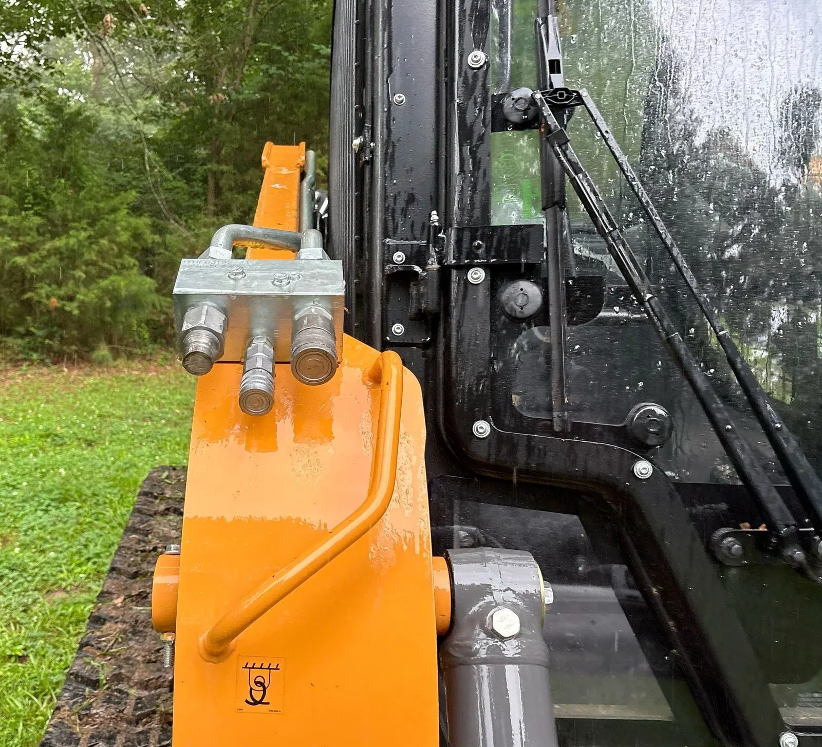 2022 Case TV450B