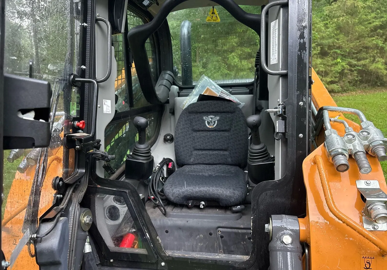 2022 Case TV450B