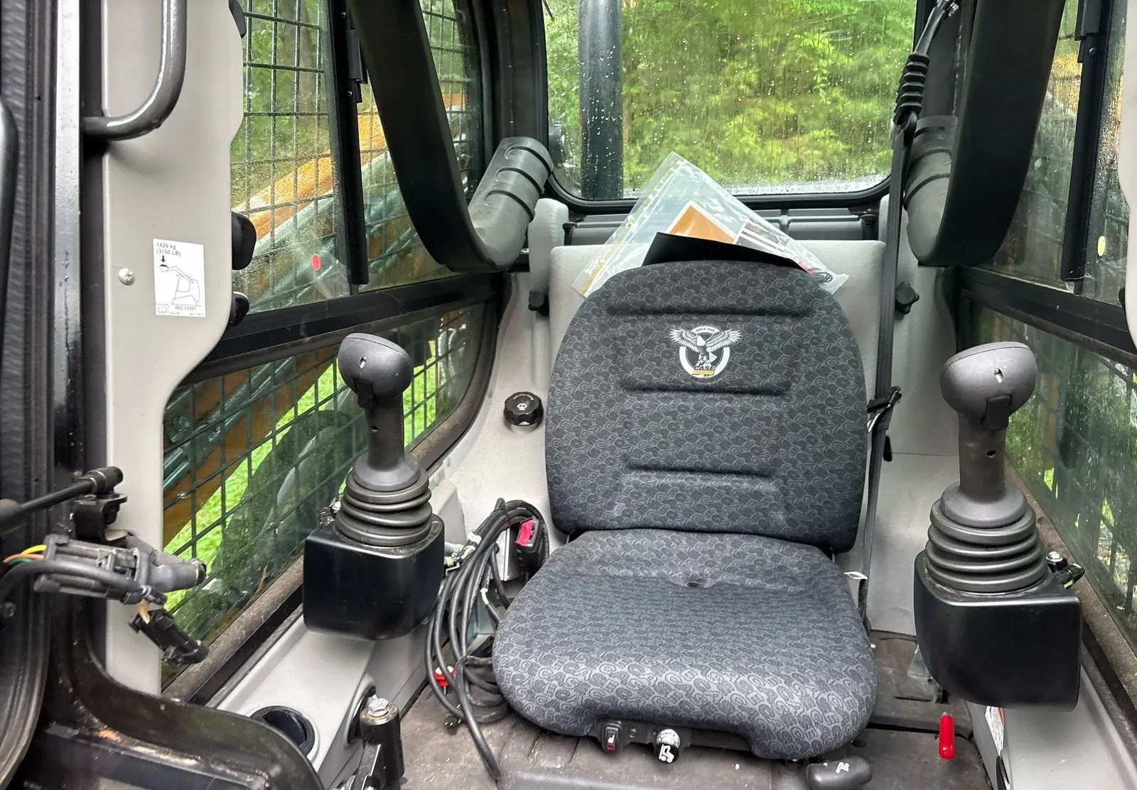 2022 Case TV450B
