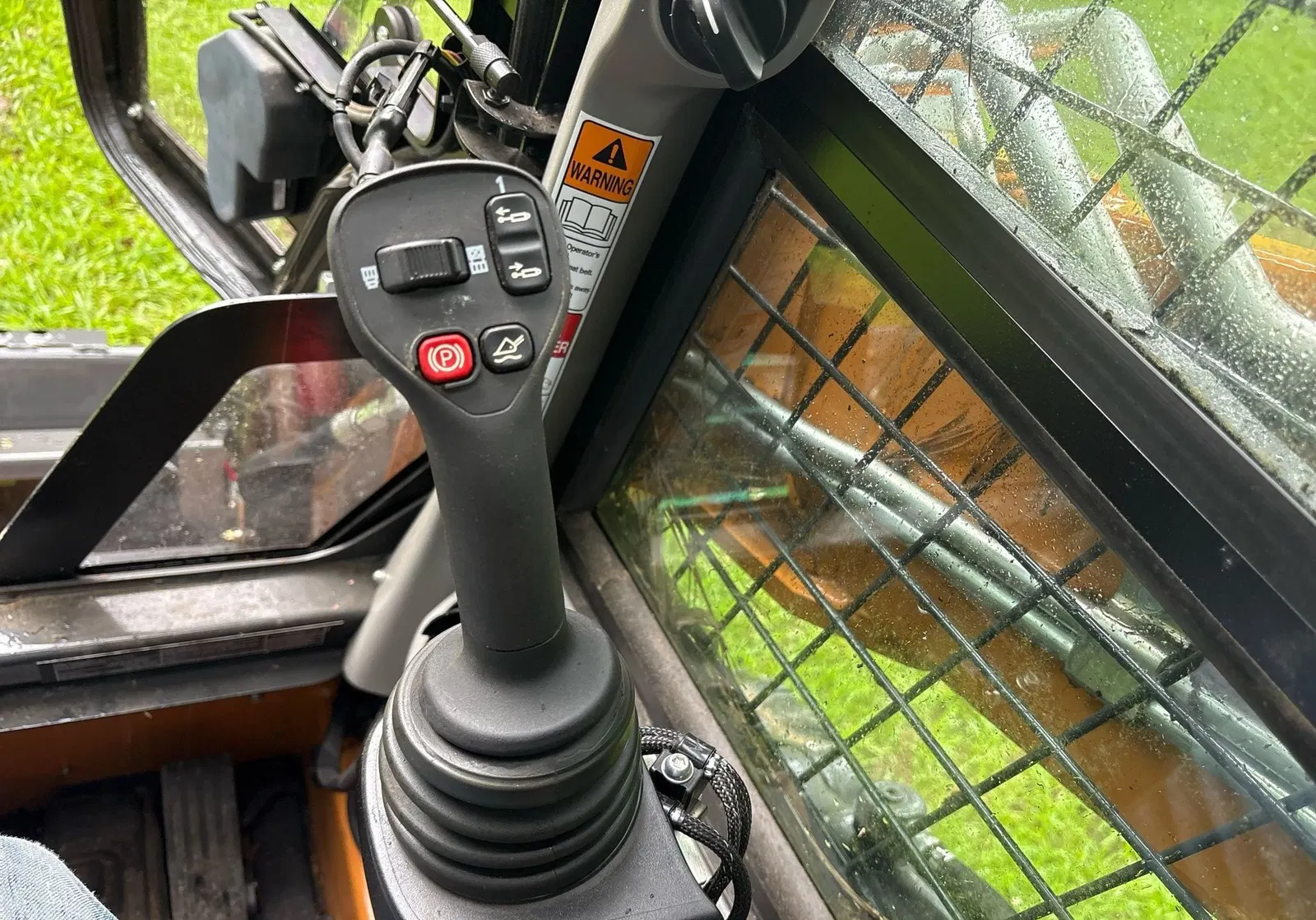 2022 Case TV450B