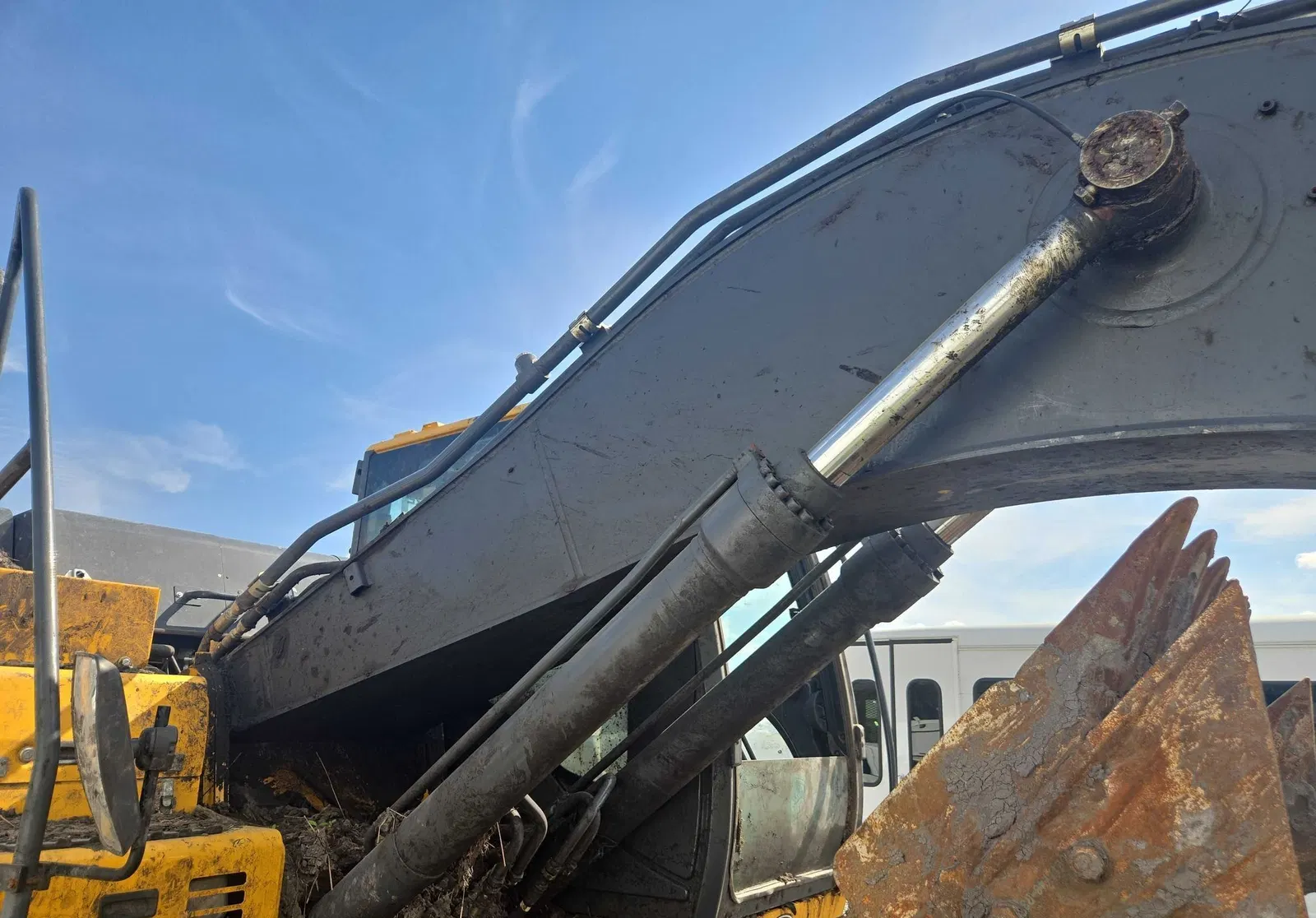 2024 John Deere 210