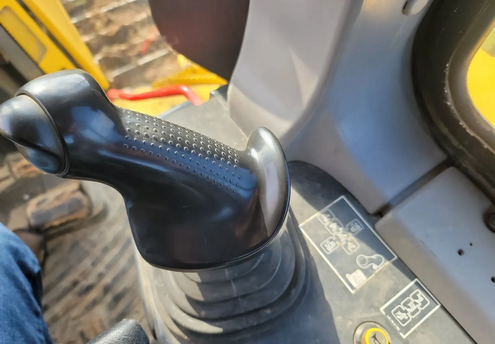 2016 Komatsu D65EX-18