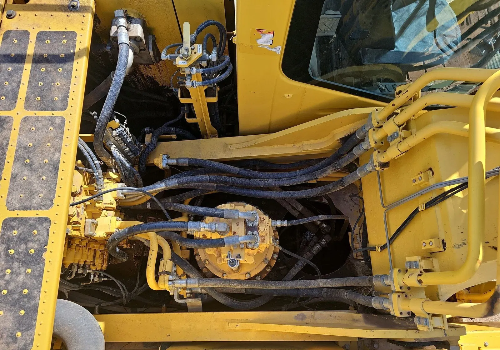 2017 Komatsu PC360LC-11