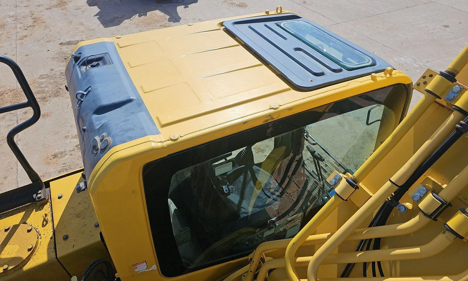 2017 Komatsu PC360LC-11