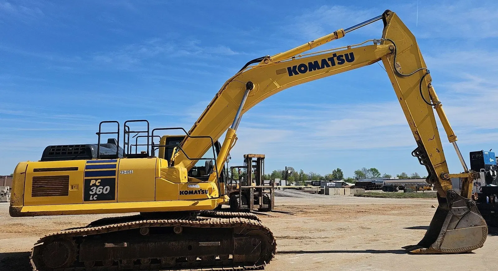 2017 Komatsu PC360LC-11