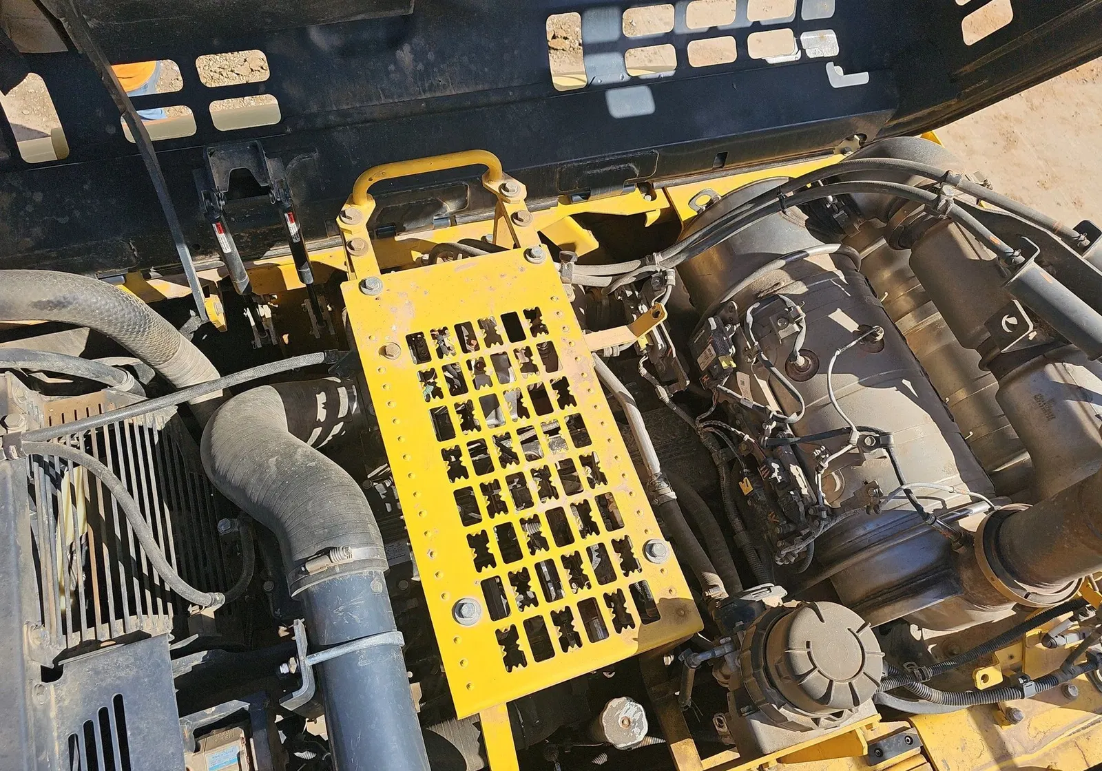 2017 Komatsu PC360LC-11